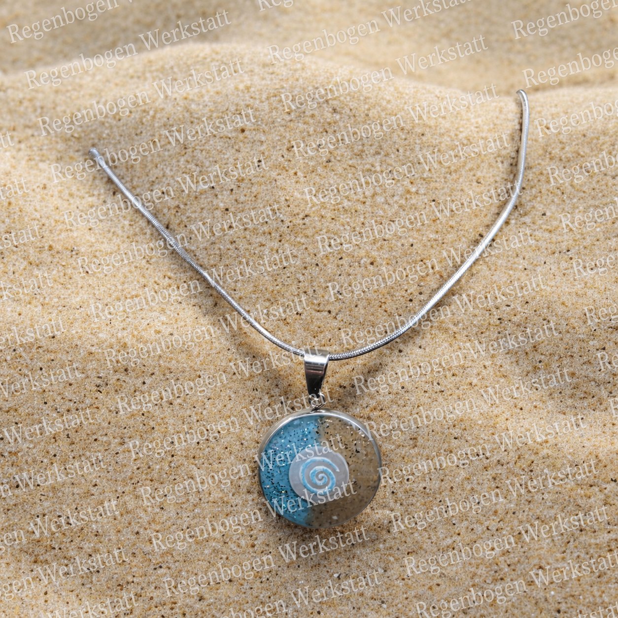 Schmuck mit Resin und Nordsee Sand