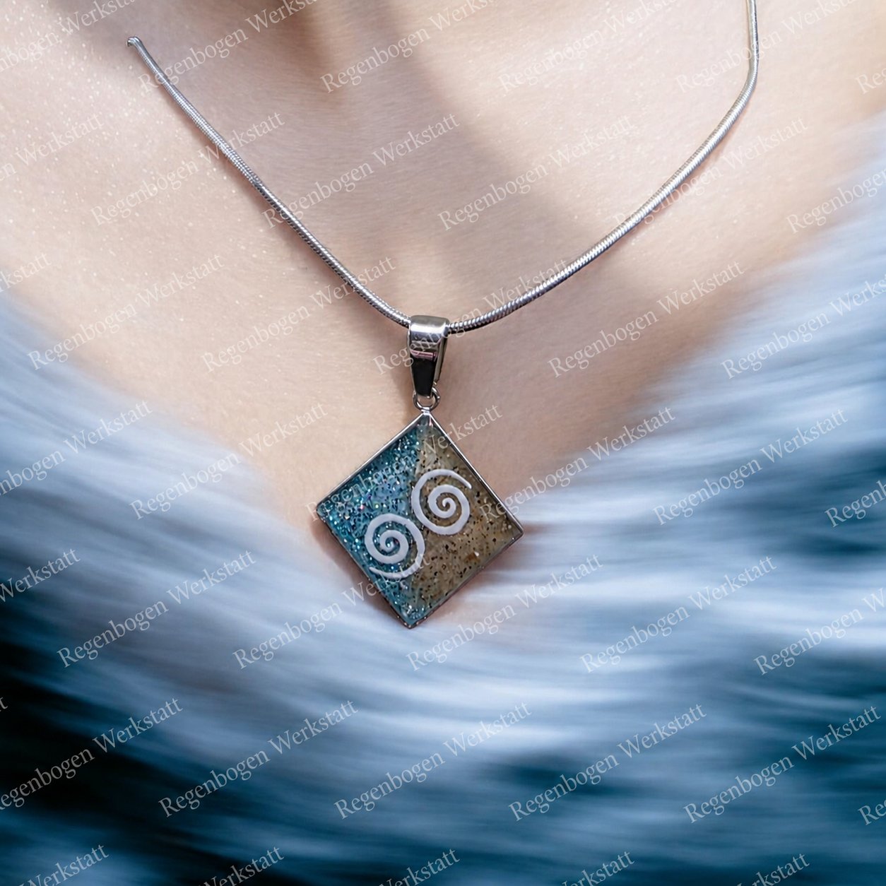 Schmuck mit Resin und Nordsee Sand